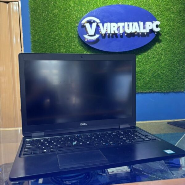 Laptop Dell Latitude 5580 Core i5-7300U 2.6ghz 8GB DDR4 256GB SSD