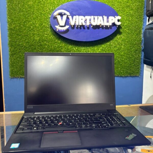 Laptop Lenovo ThinkPad E590 15.6" Core i5-8265U 1.60 GHz 8GB DDR4 256GB SSD