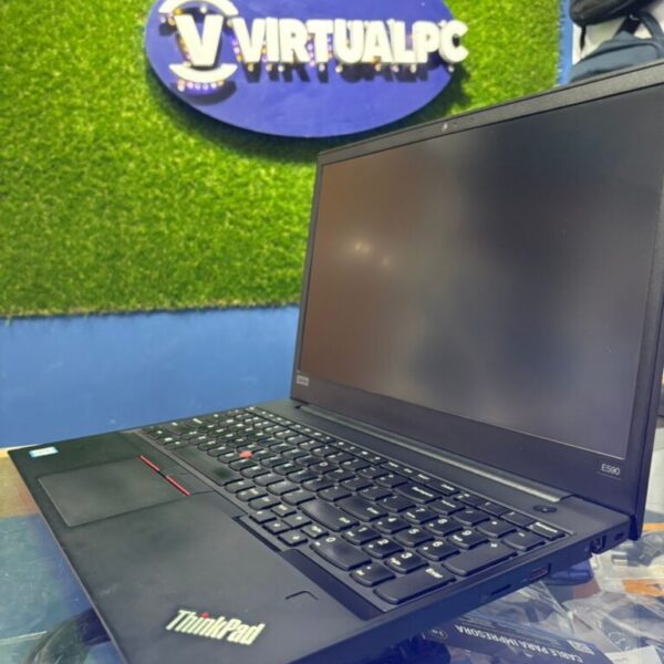 Laptop Lenovo ThinkPad E590 15.6" Core i5-8265U 1.60 GHz 8GB DDR4 256GB SSD