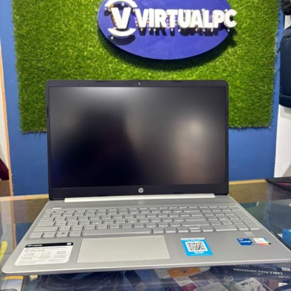 HP i5-1135G7 8GB RAM 512GB SSD NVME 15-DY2152wm 15.6" FHD *Nueva*